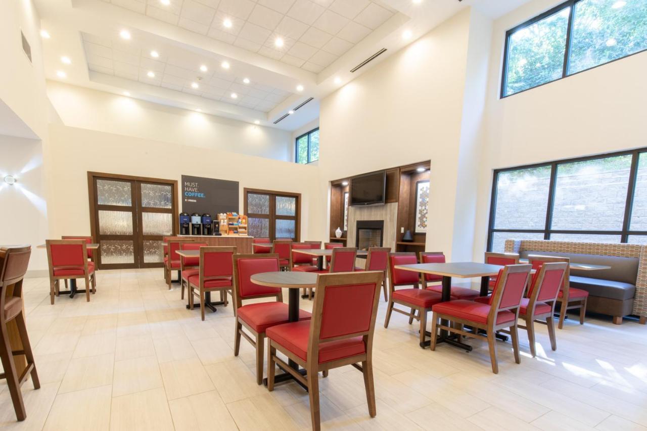 Holiday Inn Express Johnson City By Ihg Exterior foto